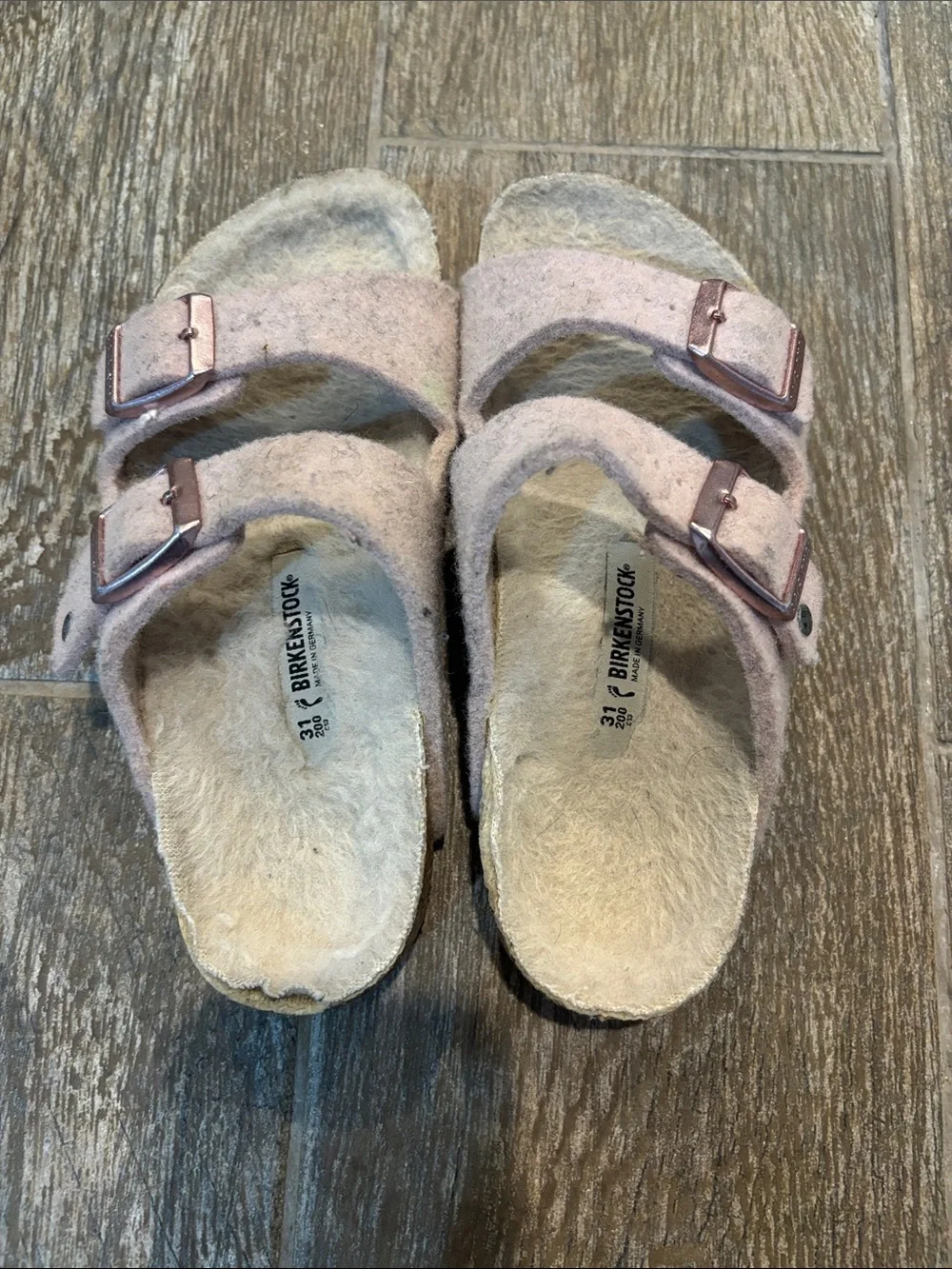 Birkenstock Kids Pink Felt Shearling Arizona Two-Strap Sandals size 31 N US 13
